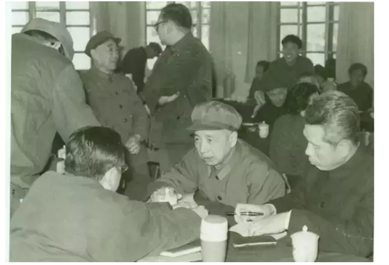 齒界鴻才—記中國百歲口腔醫(yī)師丁鴻才教授 齒界鴻才—記中國百歲口腔醫(yī)師丁鴻才教授