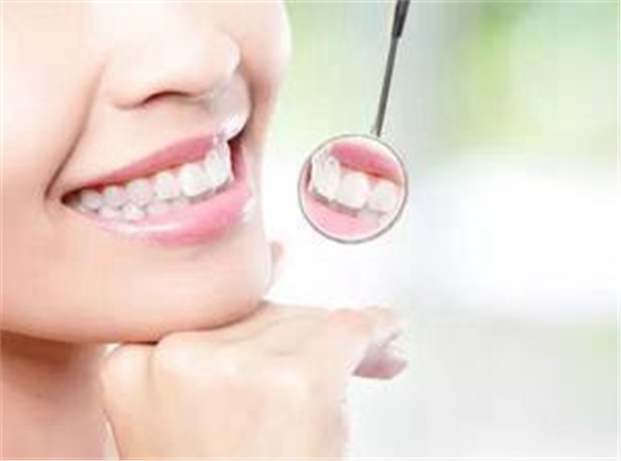 烤瓷牙邊緣變黑，要換新的嗎？