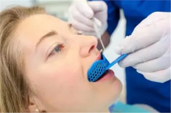 「傳統(tǒng)印?！筼r「數(shù)字化印?！?，印模技術(shù)哪家強(qiáng)？