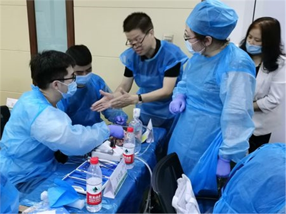 張東星老師濟(jì)南微創(chuàng)拔牙課 張東星老師濟(jì)南微創(chuàng)拔牙課