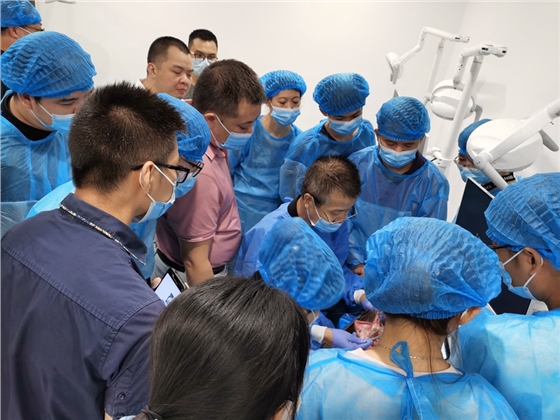 張東星老師南寧站微創(chuàng)拔牙實操課 宇森電動馬達助力 張東星老師南寧站微創(chuàng)拔牙實操課 宇森電動馬達助力