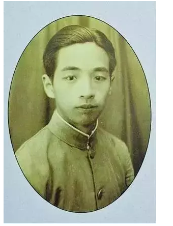 齒界鴻才—記中國(guó)百歲口腔醫(yī)師丁鴻才教授 齒界鴻才—記中國(guó)百歲口腔醫(yī)師丁鴻才教授