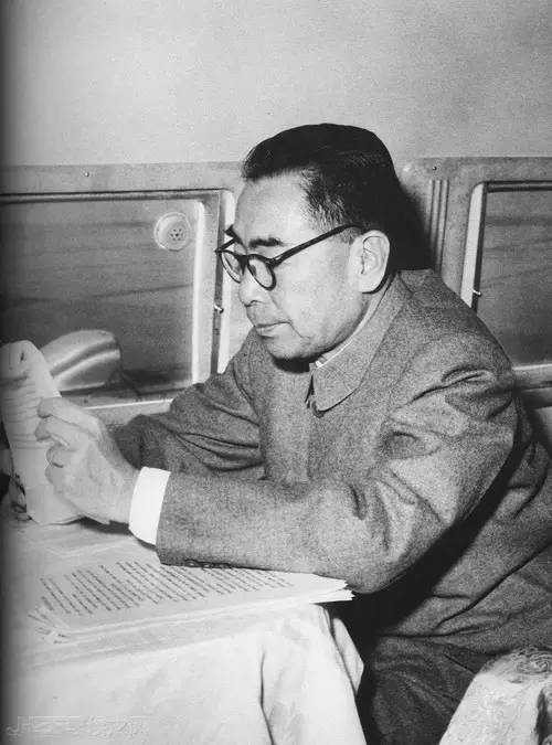 一月的懷思——紀(jì)念周總理逝世46周年 一月的懷思——紀(jì)念周總理逝世46周年