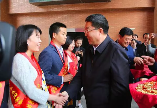 第四軍醫(yī)大學口腔醫(yī)院牛麗娜副教授榮獲第16屆“陜西青年五四獎章 第四軍醫(yī)大學口腔醫(yī)院牛麗娜副教授榮獲第16屆“陜西青年五四獎章