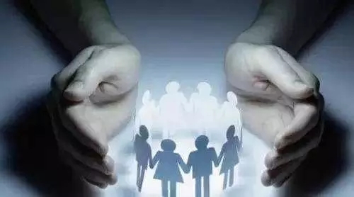 管理是就要淘汰人渣， 激活人員， 培養(yǎng)人手， 重用人才！！