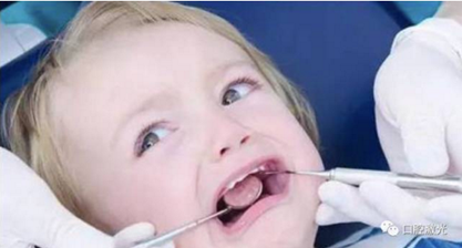 【案例】口腔激光輔助兒童口腔系帶整形概述在兒童口腔治療中，最大的挑戰(zhàn)就是兒童對(duì)疼痛、治療器械、噪聲以及其他所有陌生事物的恐懼心理。