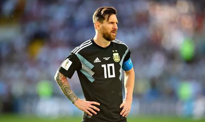 冰島主帥：我現(xiàn)在是個(gè)牙醫(yī)，以后也不會(huì)放棄做牙醫(yī)