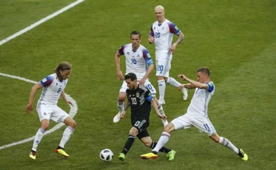 冰島主帥：我現(xiàn)在是個(gè)牙醫(yī)，以后也不會(huì)放棄做牙醫(yī)