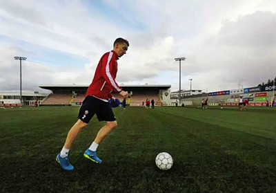 冰島主帥：我現(xiàn)在是個(gè)牙醫(yī)，以后也不會(huì)放棄做牙醫(yī)