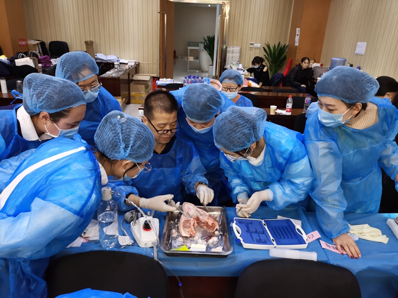 張東星老師北京微創(chuàng)拔牙課實操展示 張東星老師北京微創(chuàng)拔牙課實操展示